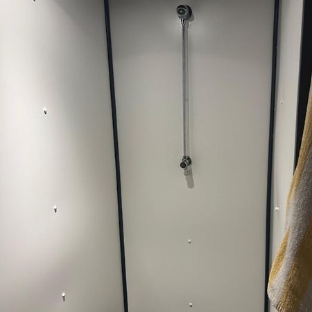 Rhodes To Serenity - Waterfall Shepherds Hut Cauldon 外观 照片