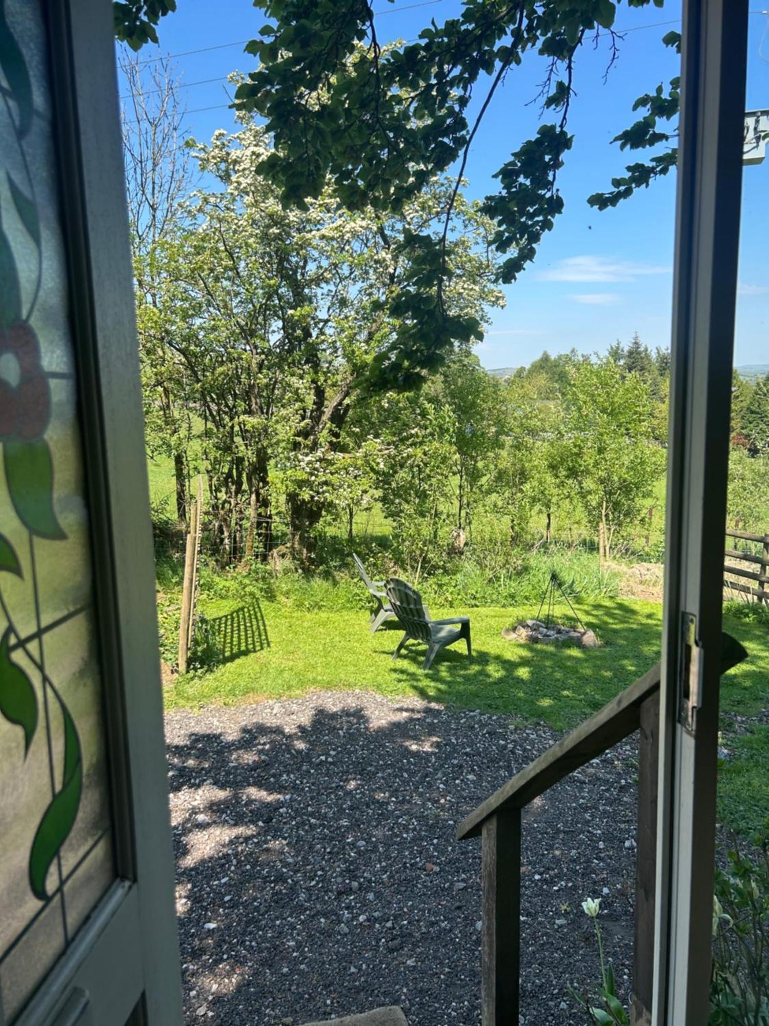 Rhodes To Serenity - Waterfall Shepherds Hut Cauldon 外观 照片